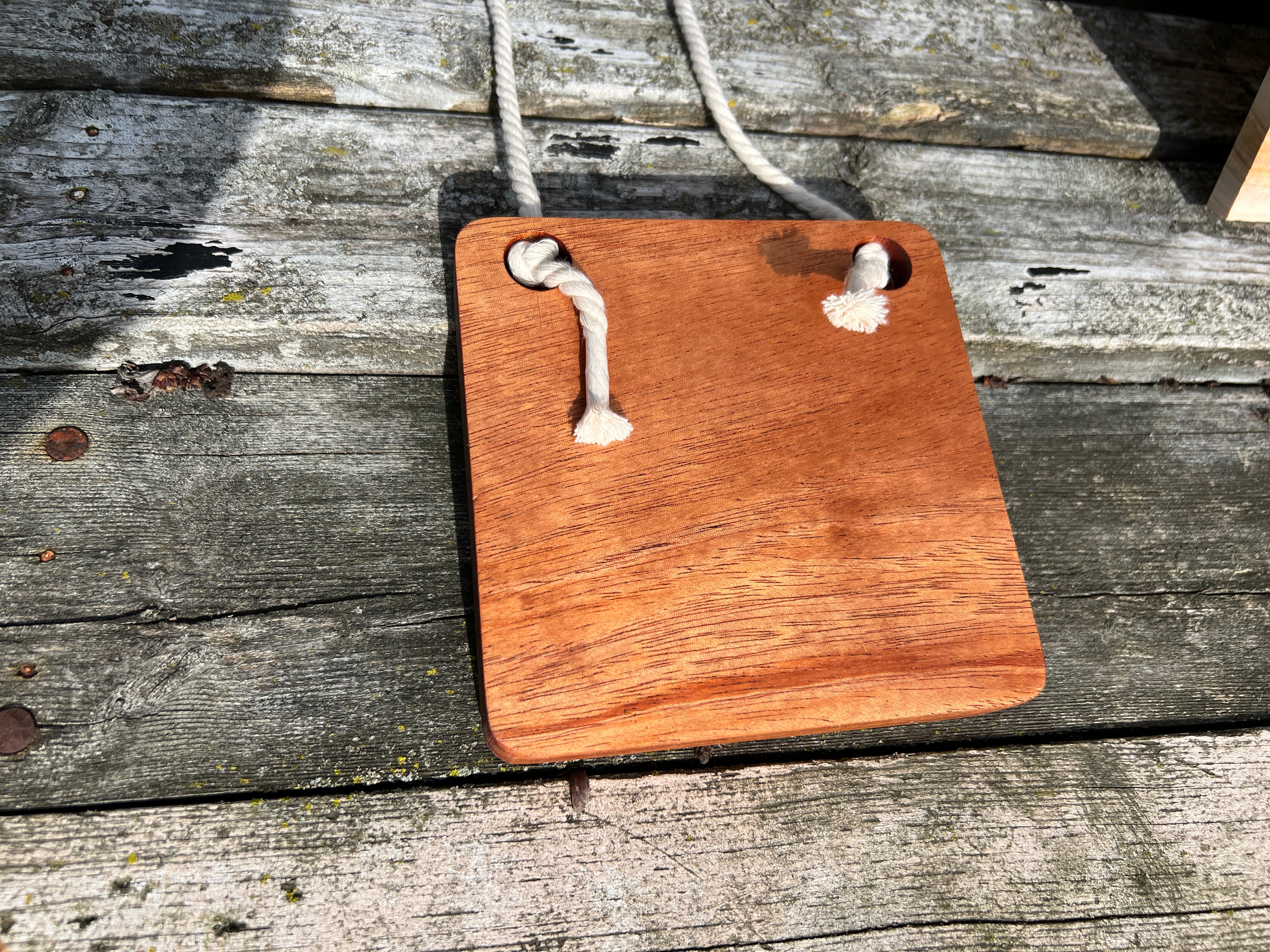 Mahogany Wall Flower